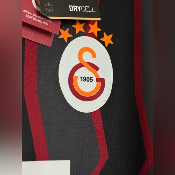 “Galatasaray SK” (Turkey) Men's Black and Red Jersey with Orange Accents - Picture 11 of 15